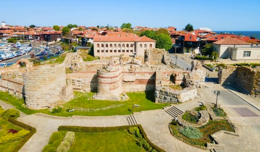Nə Yunanıstan, nə də İtaliya: Avropada yay istirahəti üçün gizli inci (FOTO)